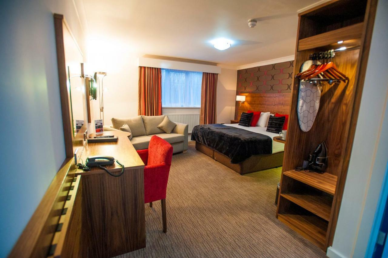 Best Western Plus Lancashire Manor Hotel Skelmersdale Esterno foto